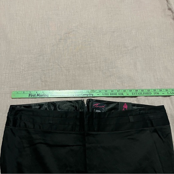 NWT Torrid Black Pencil Skirt Plus Size 24 Business Casual Holiday Party Stretch - Picture 6 of 6